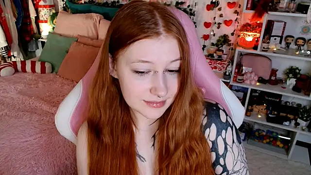 Ayla Hicks online show from April 13, 2026, 3:10 am