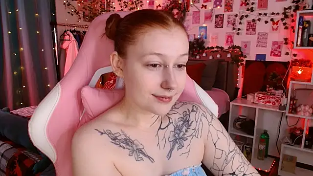 Ayla Hicks online show from December 21, 2025, 9:04 pm