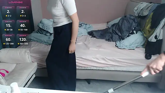 redrose520 online show from November 16, 2025, 11:37 am