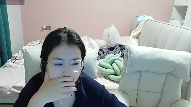 Snapshot of redrose520 chatting on November 1, 2025, 9:58 am redrose520 online show from November 1, 2025, 9:58 am