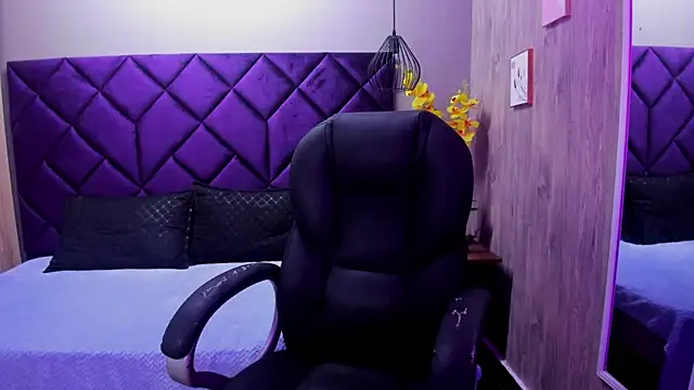 Snapshot of ChloeCampbell03 chatting on October 4, 2025, 1:01 pm ChloeCampbell03 online show from October 4, 2025, 1:01 pm