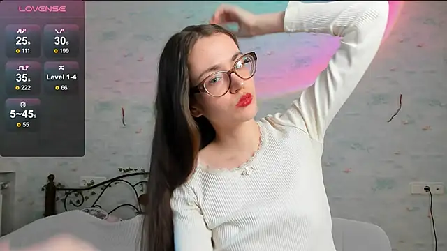 bellacatlovesmeat online show from May 8, 2026, 2:43 pm
