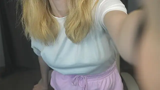 HeikeFunderburk online show from September 24, 2025, 8:32 am