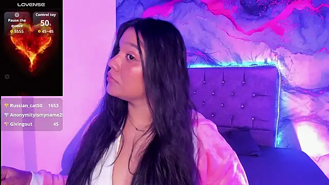 Snapshot of Tamara_Johnss_ chatting on October 11, 2025, 2:56 am Tamara Johnss online show from October 11, 2025, 2:56 am