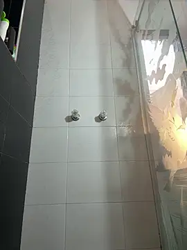 Violettt hot online show from October 2, 2025, 12:30 pm