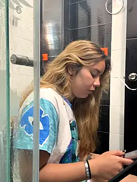 Violettt hot online show from October 14, 2025, 10:05 am