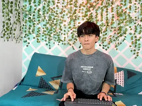 allan spicy online show from September 29, 2025, 7:41 pm