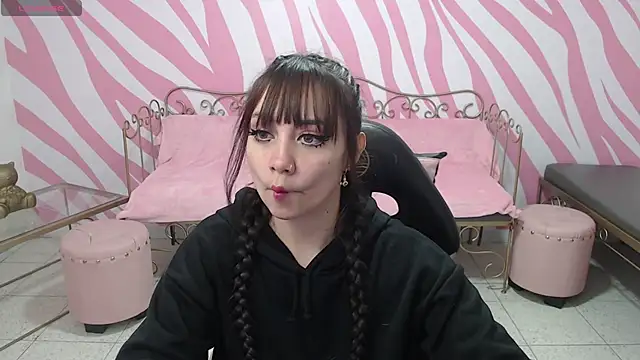 Snapshot of saabrina_ chatting on October 16, 2025, 1:08 pm saabrina online show from October 16, 2025, 1:08 pm