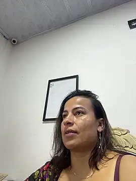 Snapshot of liz_and_thiago chatting on September 26, 2025, 8:38 pm liz and thiago online show from September 26, 2025, 8:38 pm