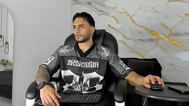 Miike Stone1 online show from October 15, 2025, 12:57 pm