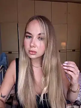 BarbieDolly x online show from October 3, 2025, 1:56 pm