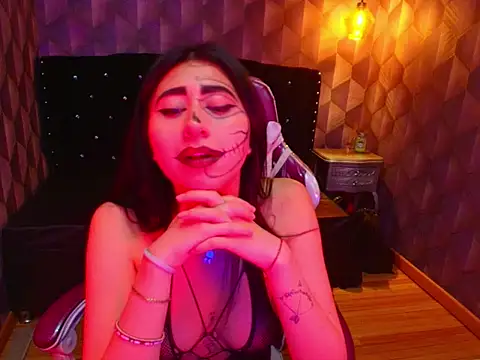 Nanisshawna online show from October 30, 2025, 2:54 am