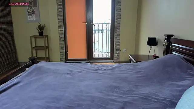 Snapshot of Malibu_J chatting on October 17, 2025, 6:28 am Malibu J online show from October 17, 2025, 6:28 am