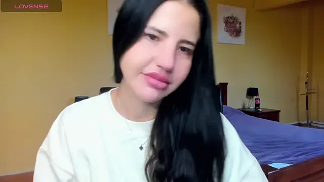 Malibu J online show from November 20, 2025, 12:06 pm