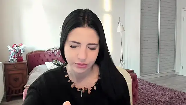 Malibu J online show from December 15, 2025, 6:52 am