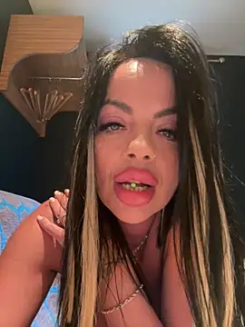 CarmenMB online show from September 28, 2025, 4:36 pm