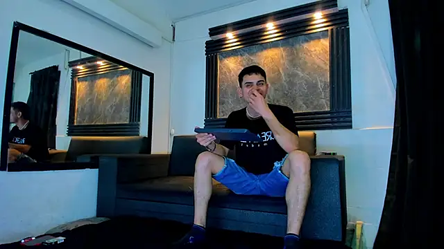 Snapshot of ALEX_MILLER25 chatting on September 28, 2025, 3:57 am ALEX MILLER25 online show from September 28, 2025, 3:57 am