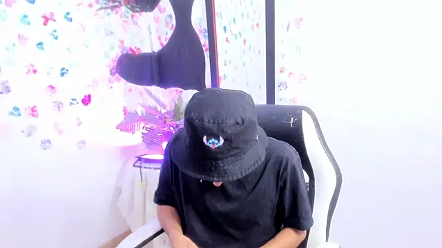 Kingnumb  online show from September 26, 2025, 4:14 pm
