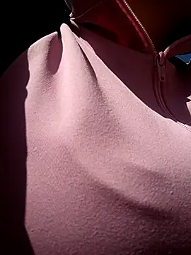   Antonella online show from November 8, 2025, 2:53 pm