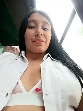   Antonella online show from October 17, 2025, 3:25 pm