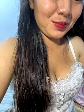 Snapshot of Lie_liee chatting on October 4, 2025, 1:34 pm Lie liee online show from October 4, 2025, 1:34 pm