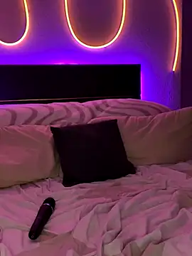 Snapshot of Mila-Jasmin chatting on October 21, 2025, 10:31 pm Mila-Jasmin online show from October 21, 2025, 10:31 pm