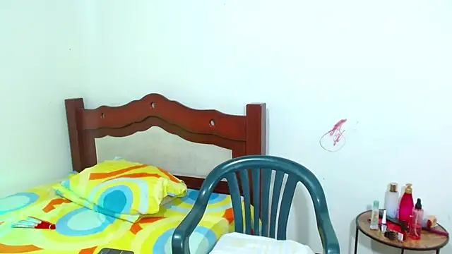 Snapshot of lorenacapelli chatting on January 15, 2026, 12:14 am lorenacapelli online show from January 15, 2026, 12:14 am