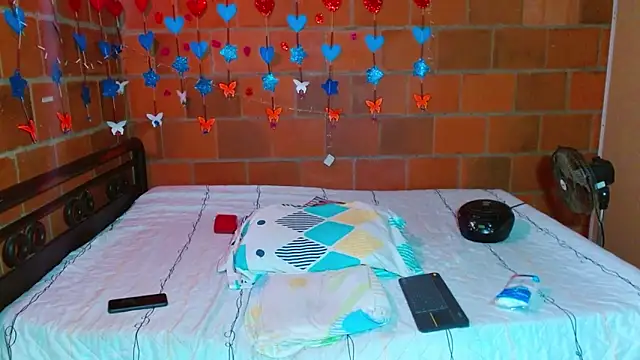 lorenacapelli online show from October 2, 2025, 1:09 am