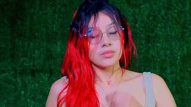 -VelvetZoe- online show from October 3, 2025, 10:39 am