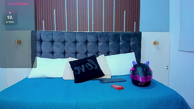 Nathaly  Rosse online show from November 12, 2025, 3:10 am