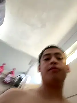 ohleafpix online show from October 26, 2025, 9:48 pm