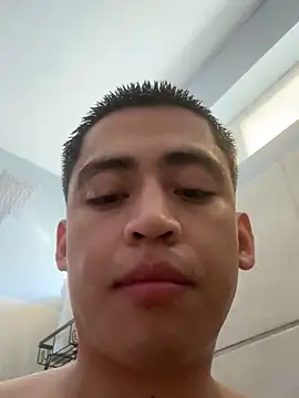 ohleafpix online show from November 2, 2025, 10:26 pm