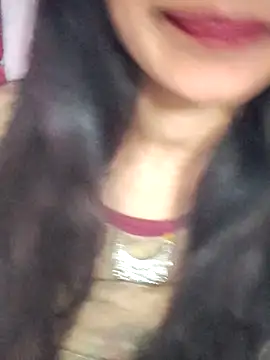 Snapshot of Queen-Bee143 chatting on February 10, 2026, 6:56 am Queen-Bee143 online show from February 10, 2026, 6:56 am