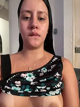 Natasha Kiim  online show from February 15, 2026, 10:52 pm