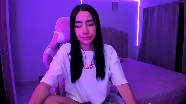 Snapshot of ISABELFORYOU1 chatting on October 6, 2025, 12:23 am ISABELFORYOU1 online show from October 6, 2025, 12:23 am