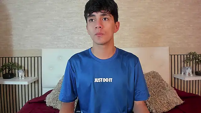 Axel Draven online show from April 18, 2026, 11:45 am