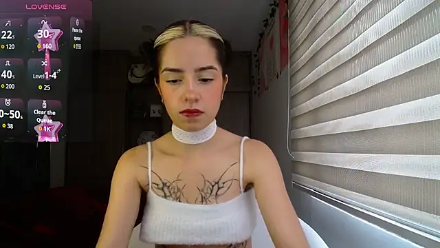 Kittyross online show from April 8, 2026, 5:36 pm