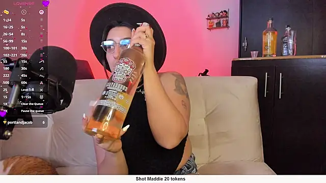 tellmemaddie online show from April 7, 2026, 12:56 am