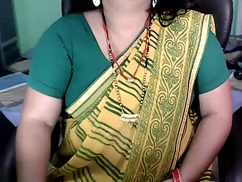 BABITA KUMARII online show from November 2, 2025, 5:18 pm