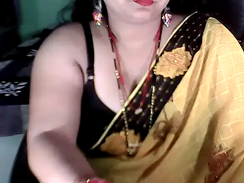 BABITA KUMARII online show from October 13, 2025, 6:09 pm