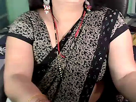 BABITA KUMARII online show from October 14, 2025, 4:29 pm