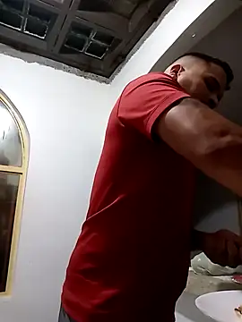 LucasGaeel online show from October 21, 2025, 11:37 pm