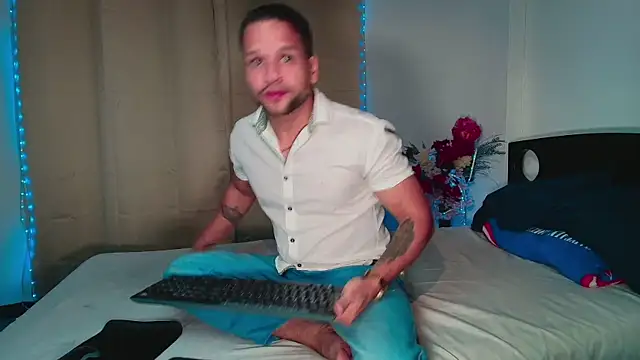 LucasGaeel online show from January 8, 2026, 2:06 am