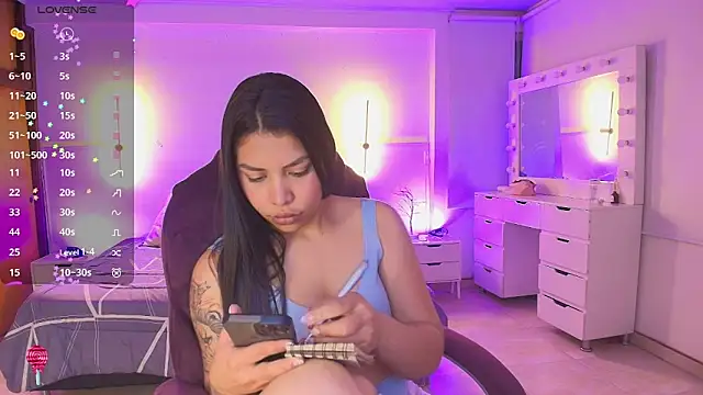 kloe28 online show from February 19, 2026, 3:47 am