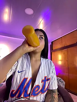 Snapshot of kloe28 chatting on September 30, 2025, 3:45 am kloe28 online show from September 30, 2025, 3:45 am