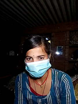 Cuty nensi online show from October 17, 2025, 3:47 pm