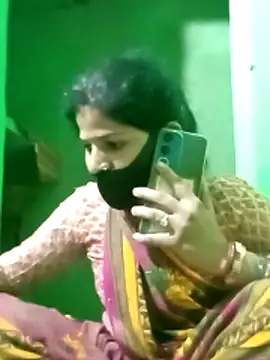 Cuty nensi online show from October 29, 2025, 2:54 am