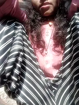 Cuty nensi online show from November 20, 2025, 3:18 am