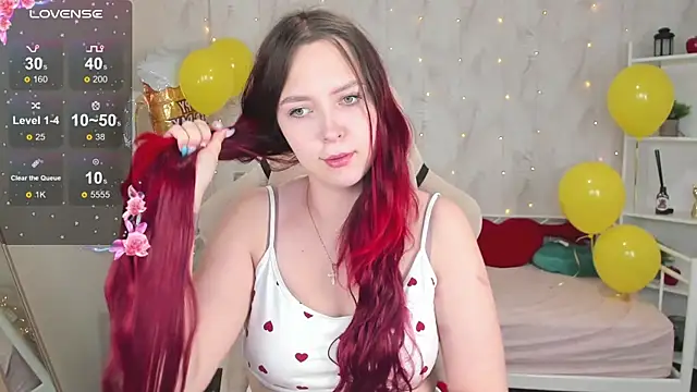 Monica  Queen online show from October 2, 2025, 5:33 am