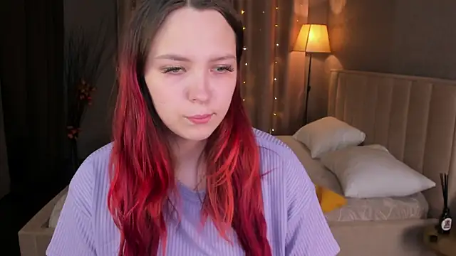 Monica  Queen online show from November 25, 2025, 5:30 am